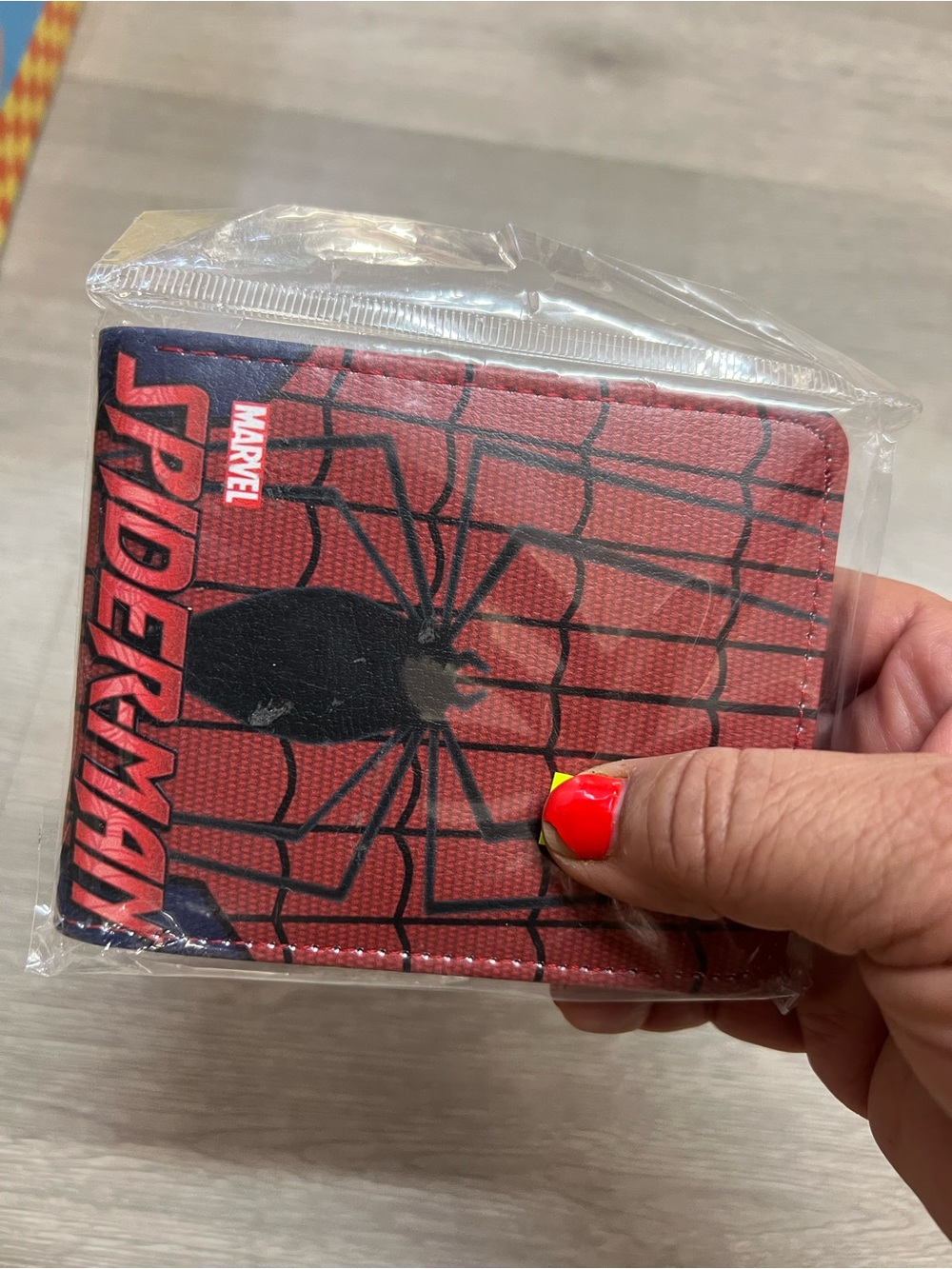 Red Spider-Man  wallet - Picture 2 of 2